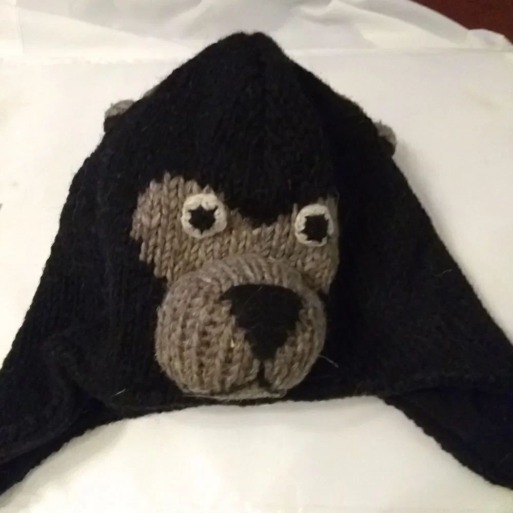 Wool black bear face hat